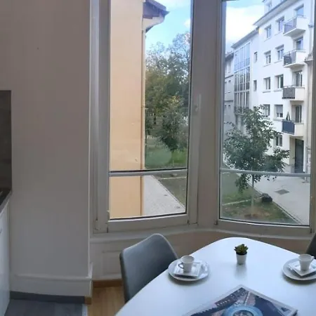 Studio Lumineux Proche Centre Apartment